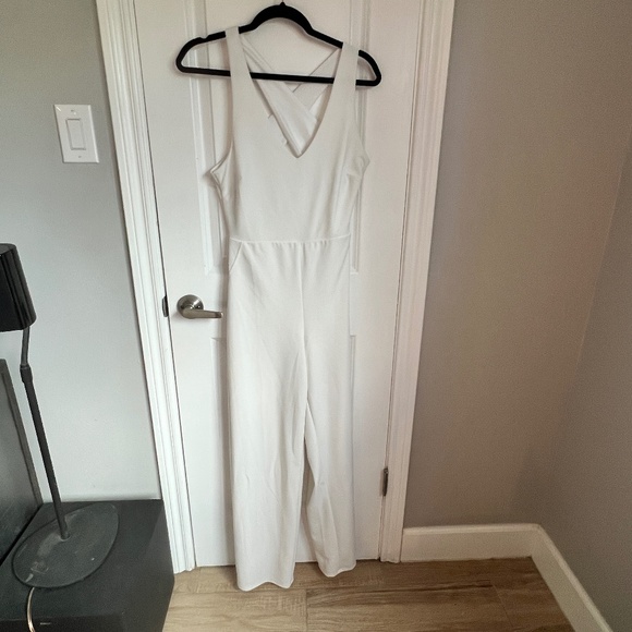 Crystal Sky White Wide Leg Jumpsuit Cross back Size Medium - Picture 1 of 6